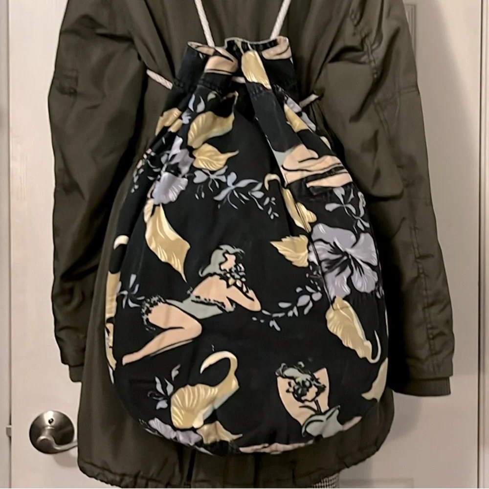 Vintage Tommy Bahama Hawaiian Print Laundry Beach Bag Backpack
